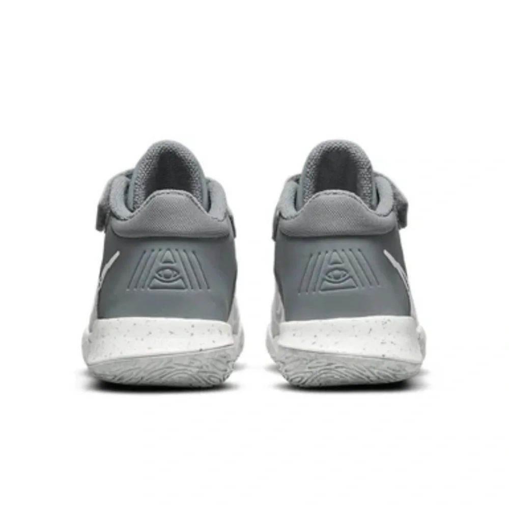 Nike Kyrie Flytrap 4 White/Grey CT5536-115 size 11.5C floor model boy sneakers